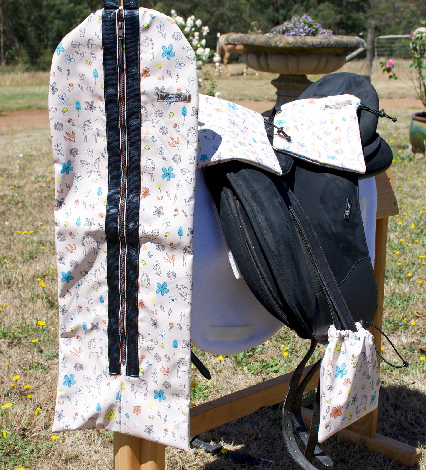 Matching set - Bridle Bag, Stirrup Covers & Spur bag
